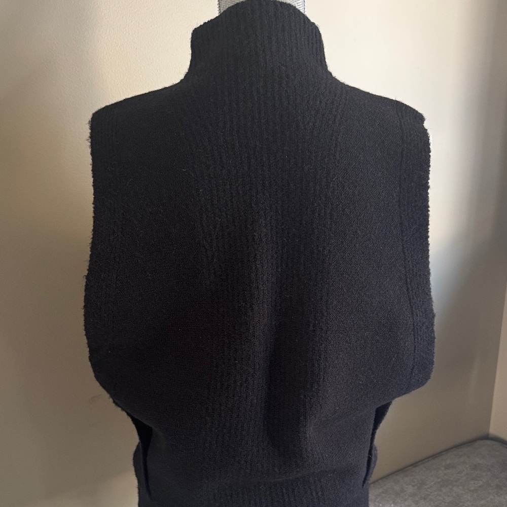Banana Republic Black Open Sleeveless Turtleneck Sweater - Picture 6 of 8